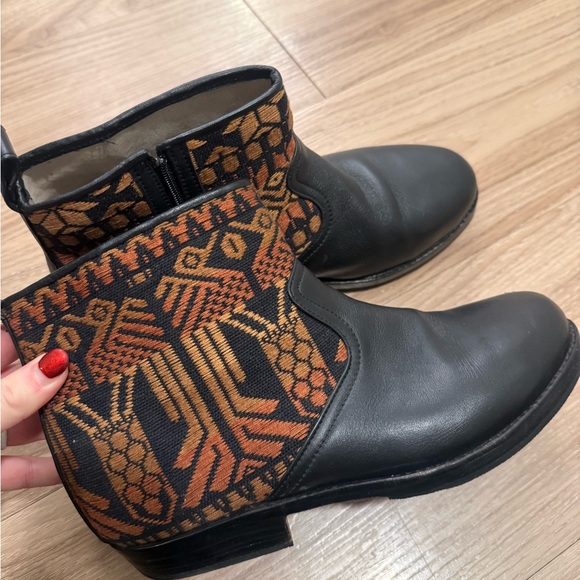 teysha Shoes - Teysha  Black and Orange Patterned Ankle Boots